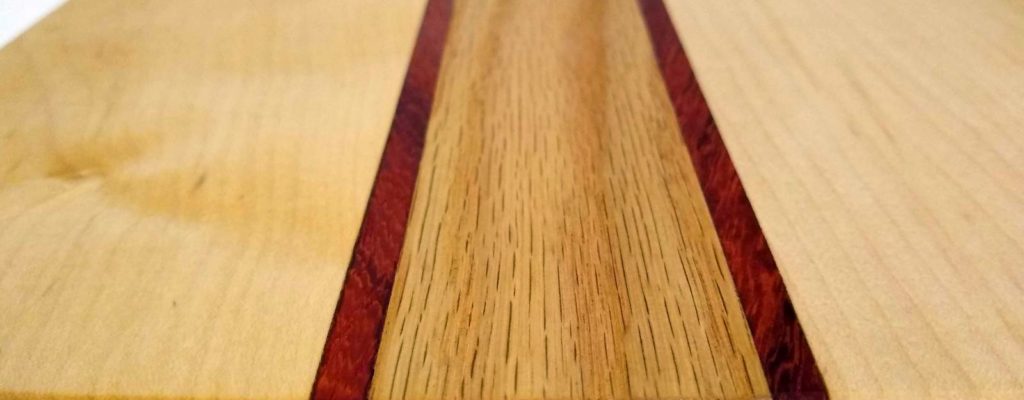 maple-pine-padauk-cutting-board-detail