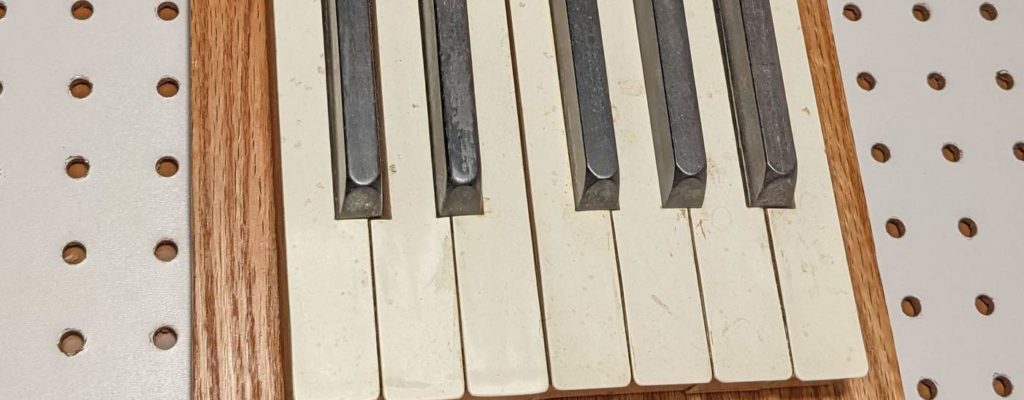 Piano Key Holder (Quartet) (Nickel)